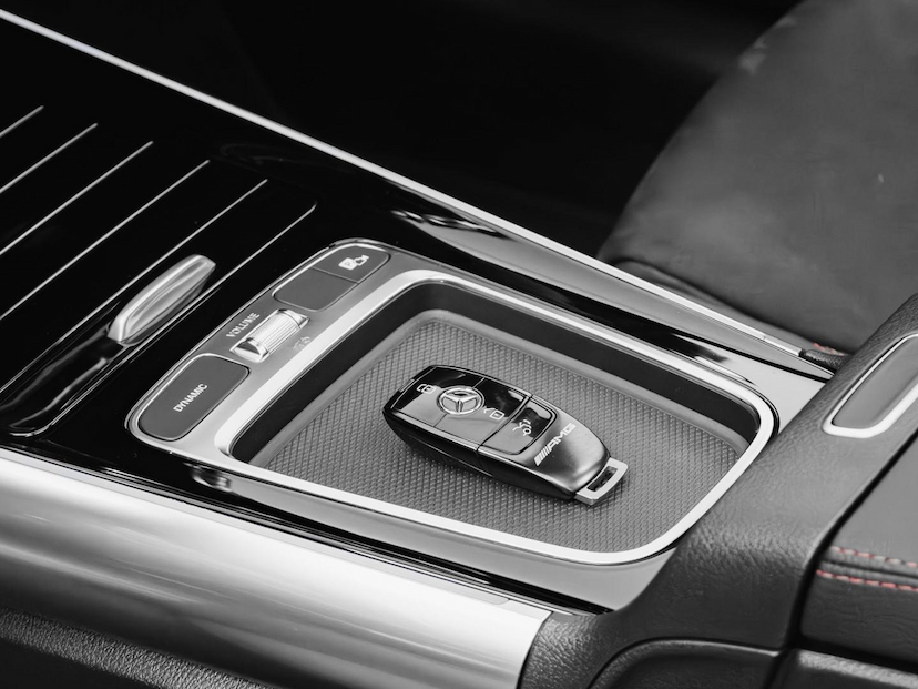 Foto do veículo MERCEDES-BENZ GLA 35 AMG 4 MATIC 2025 12.142 KM 389.000,00