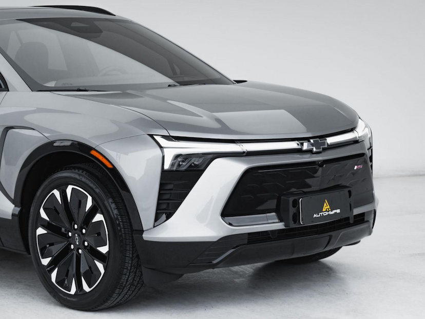 Foto do veículo CHEVROLET BLAZER EV RS (ELÉTRICO) 2024 4.436 KM 339.800,00