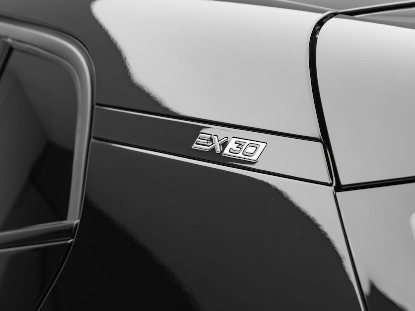 Foto do veículo VOLVO EX30  E60 ULTRA (ELÉTRICO) 2024 11.718 KM 299.000,00