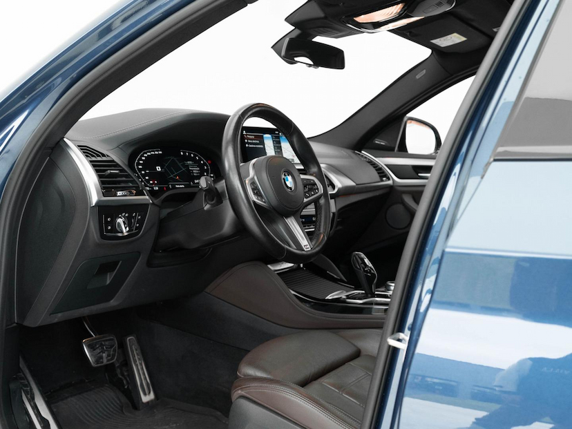 Foto do veículo BMW X4  XDRIVE30I 2021 62.100 KM 249.800,00