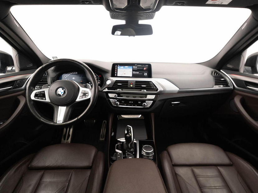 Foto do veículo BMW X4  XDRIVE30I 2021 62.100 KM 249.800,00