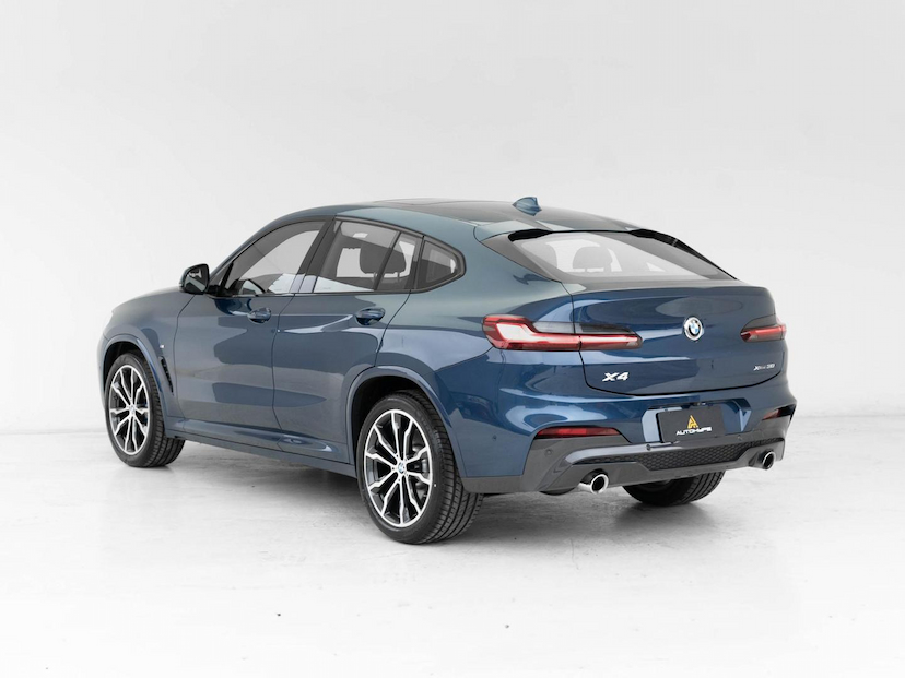Foto do veículo BMW X4  XDRIVE30I 2021 62.100 KM 249.800,00
