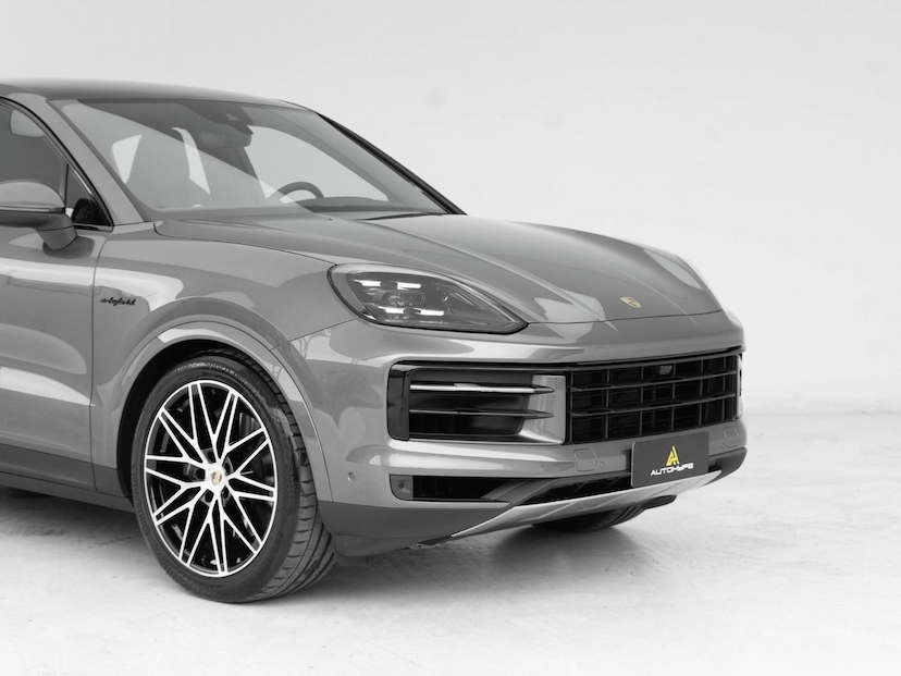 Foto do veículo PORSCHE CAYENNE  COUPE 3.0 V6 (HÍBRIDO) 2025 5.756 KM 799.000,00