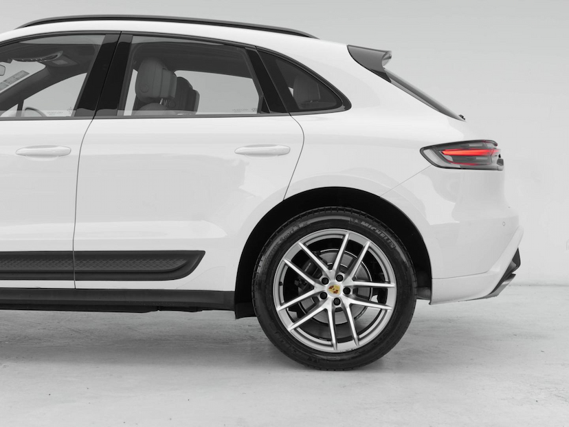 Foto do veículo PORSCHE MACAN  2023 14.657 KM 409.000,00
