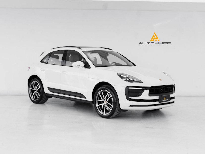 Foto do veículo PORSCHE MACAN  2023 14.657 KM 409.000,00
