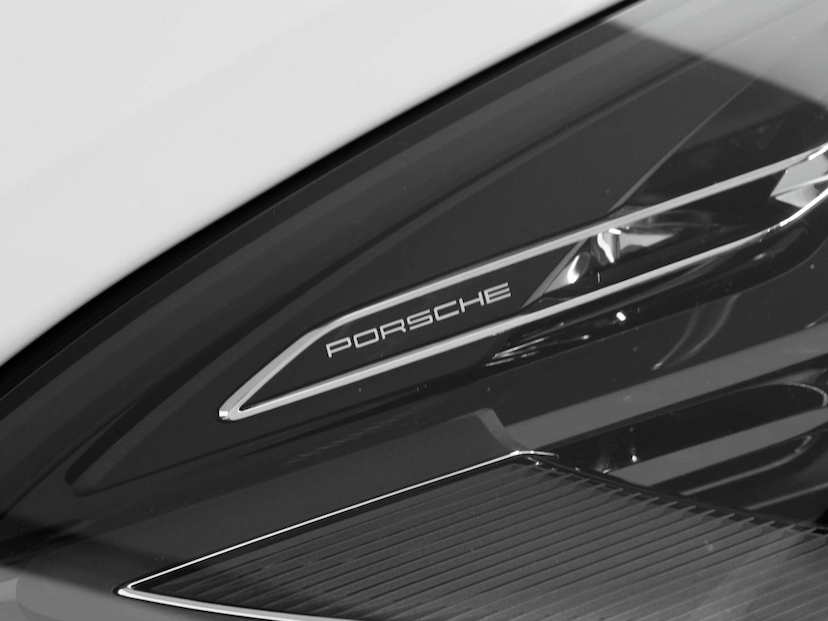 Foto do veículo PORSCHE MACAN  2023 14.657 KM 409.000,00