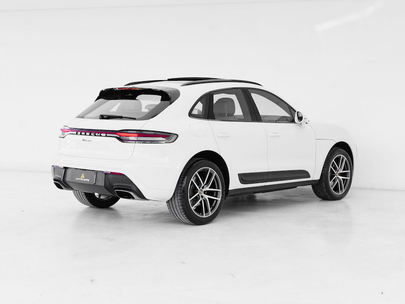 Foto do veículo PORSCHE MACAN  2023 14.657 KM 409.000,00