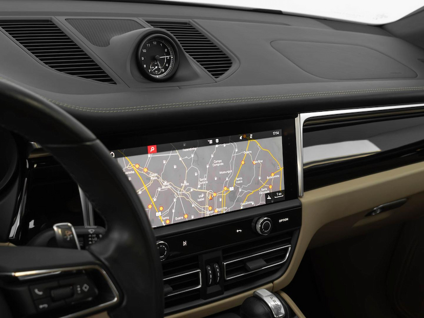 Foto do veículo PORSCHE MACAN  2023 14.657 KM 409.000,00