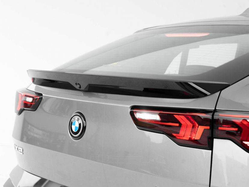 Foto do veículo BMW IX2 30I M SPORT (ELÉTRICO) 2025 9.279 KM 359.000,00