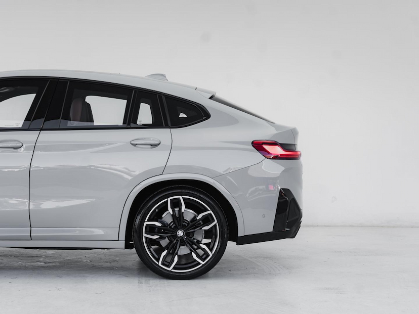 Foto do veículo BMW X4  M40I 2024 37.200 KM 459.000,00