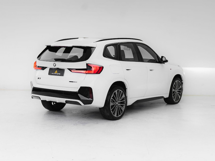 Foto do veículo BMW X1  S20I M SPORT 2023 29.049 KM 264.900,00