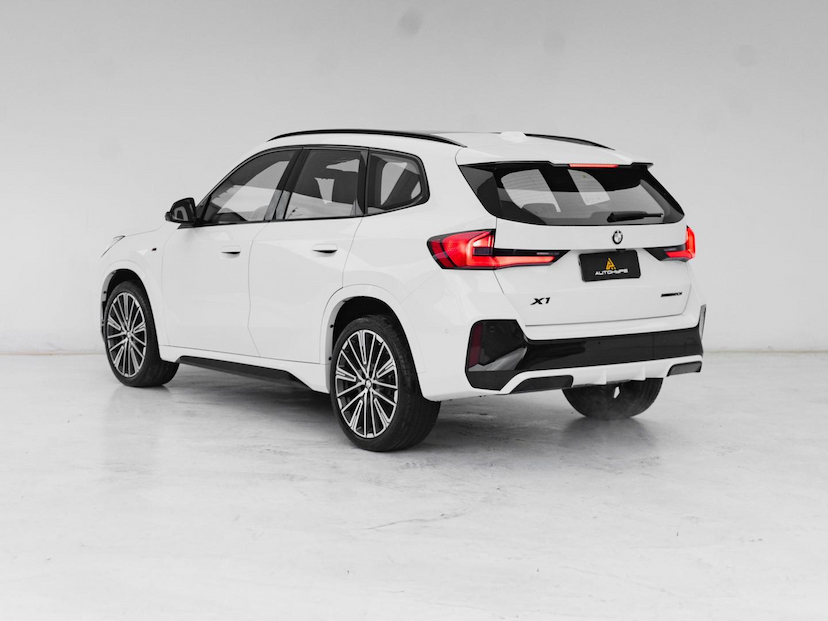 Foto do veículo BMW X1  S20I M SPORT 2023 29.049 KM 264.900,00