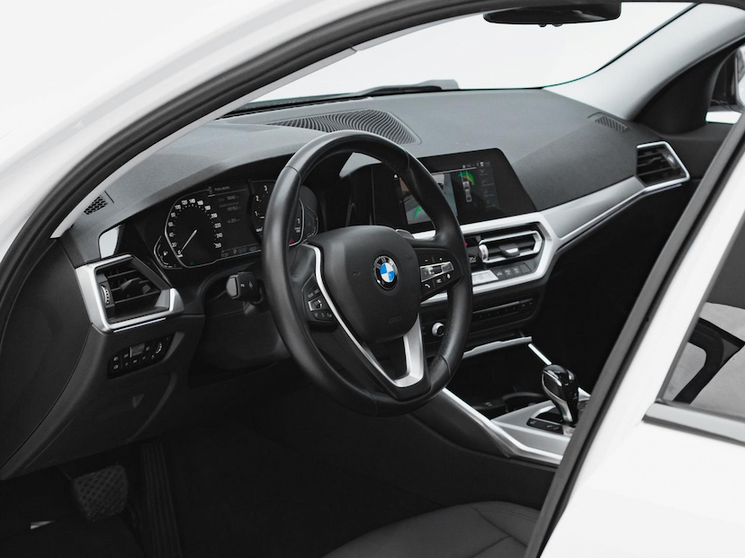 Foto do veículo BMW 320I  2021 43.103 KM 174.900,00