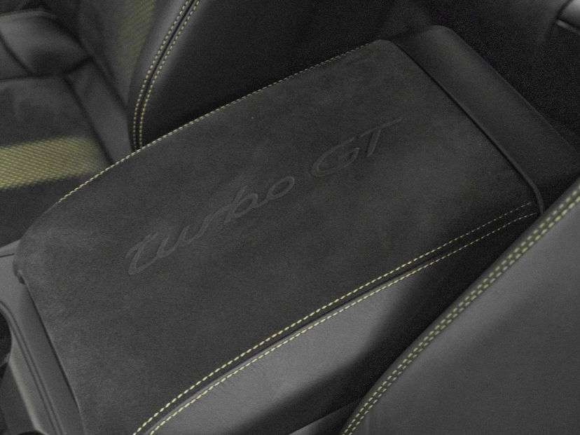 Foto do veículo PORSCHE CAYENNE TURBO GT COUPE 2023 6.671 KM 969.000,00