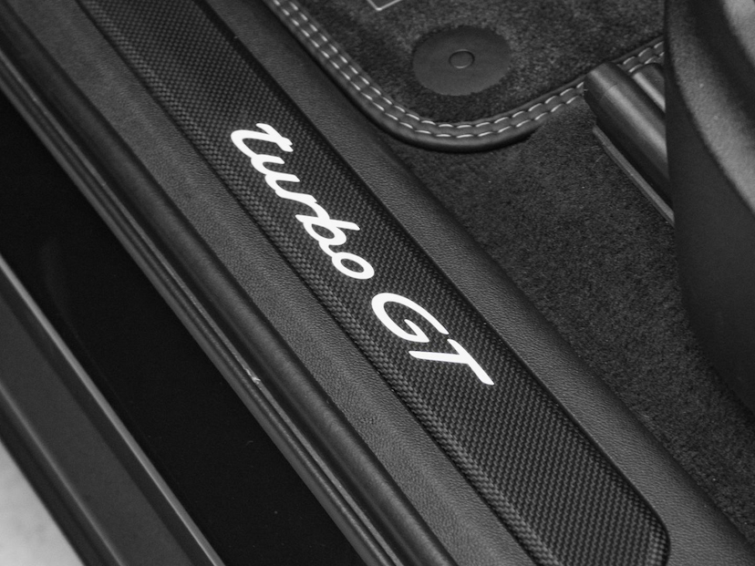 Foto do veículo PORSCHE CAYENNE TURBO GT COUPE 2023 6.671 KM 969.000,00