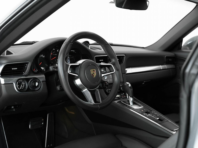 Foto do veículo PORSCHE 911  CARRERA 2017 38.728 KM 549.000,00
