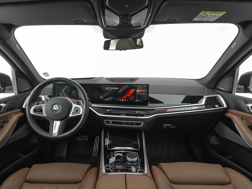 Foto do veículo BMW X5 50E M SPORT 2025 6.502 KM 629.000,00