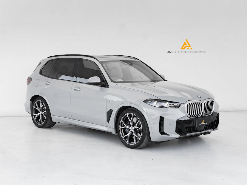 Foto do veículo BMW X5 50E M SPORT 2025 13.336 KM 616.000,00