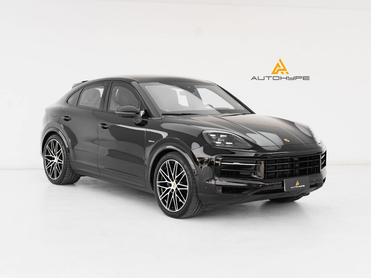 Foto do veículo PORSCHE CAYENNE COUPE E-HYBRID 2024/2024 10.687 KM R$ 849.000,00