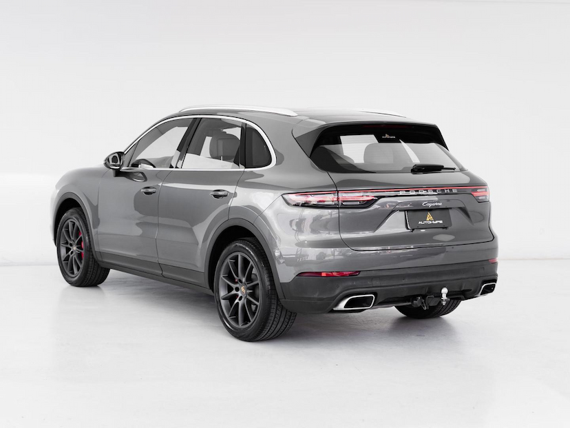Foto do veículo PORSCHE CAYENNE  V6 2019 51.123 KM 308.900,00