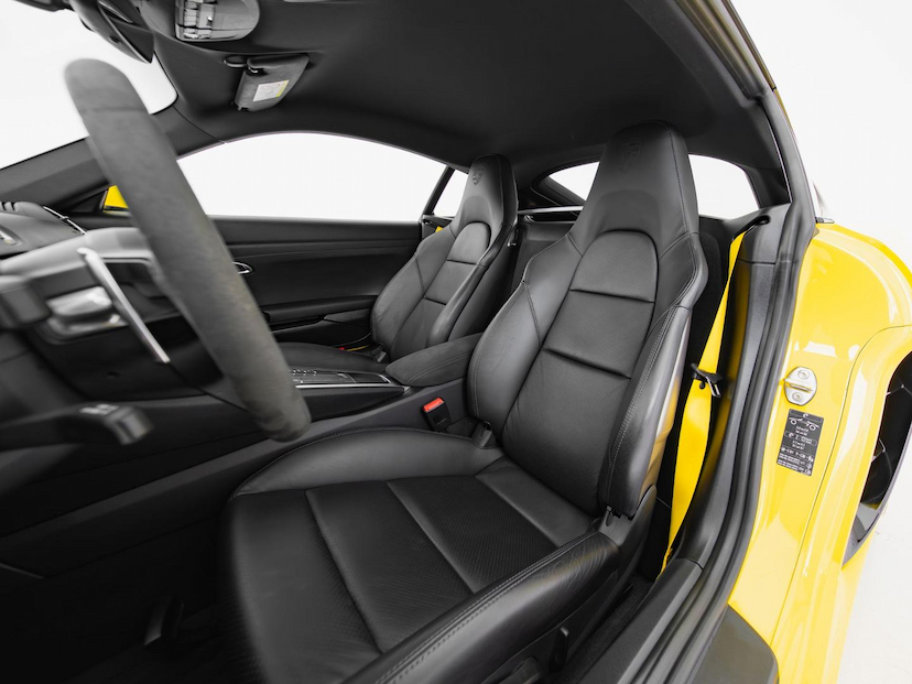 Foto do veículo PORSCHE CAYMAN  2024 3.457 KM 509.000,00