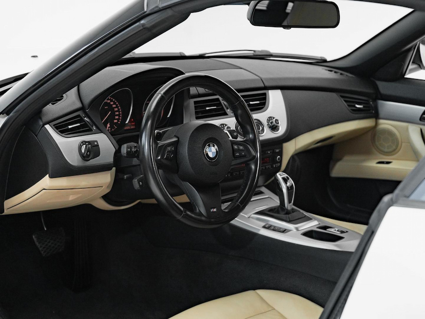 Foto do veículo BMW Z4 SDRIVE20I LL31 2012 51.574 KM 185.500,00