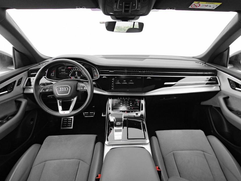 Foto do veículo AUDI Q8  SB HIBRIDO 2023 36.706 KM 399.000,00