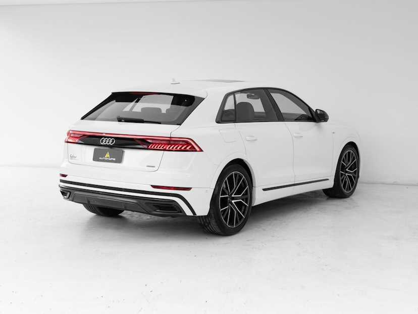 Foto do veículo AUDI Q8  SB HIBRIDO 2023 36.706 KM 399.000,00