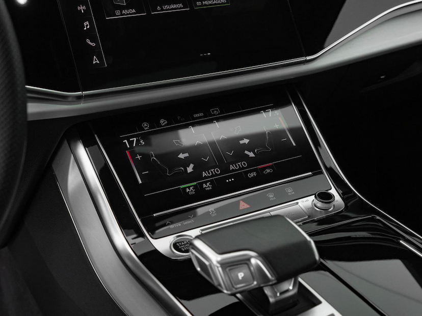 Foto do veículo AUDI Q8  SB HIBRIDO 2023 36.706 KM 399.000,00