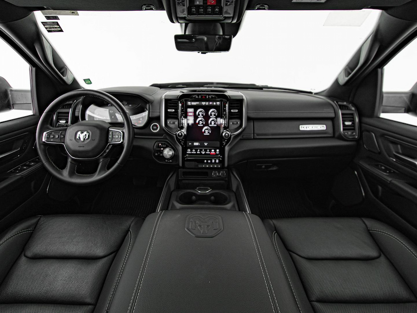 Foto do veículo RAM 1500  REBEL HEMI CC 2024 7.154 KM 369.000,00