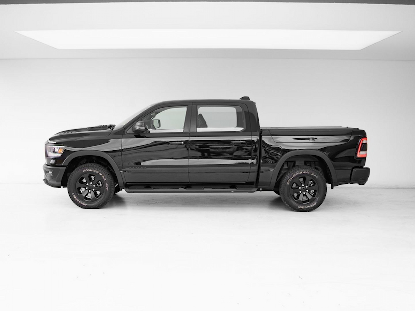 Foto do veículo RAM 1500  REBEL HEMI CC 2024 7.154 KM 369.000,00