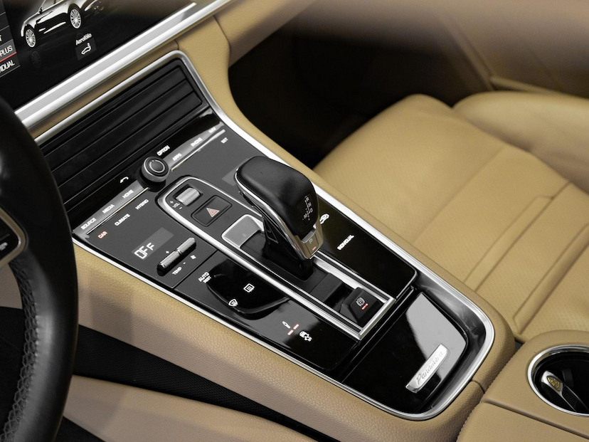 Foto do veículo PORSCHE PANAMERA 4EHYB 2018 23.610 KM 479.000,00