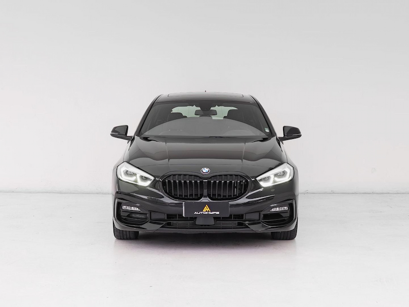 Foto do veículo BMW 118I  SPORT 1.5 TB 12V 2023 28.976 KM 179.000,00