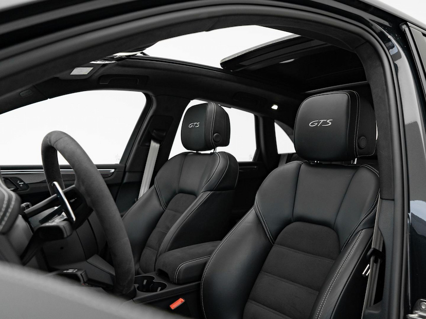 Foto do veículo PORSCHE MACAN  GTS 2024 5.710 KM 589.000,00