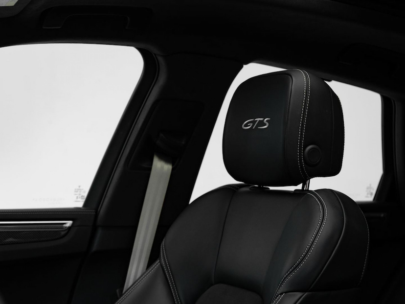 Foto do veículo PORSCHE MACAN  GTS 2024 5.710 KM 589.000,00