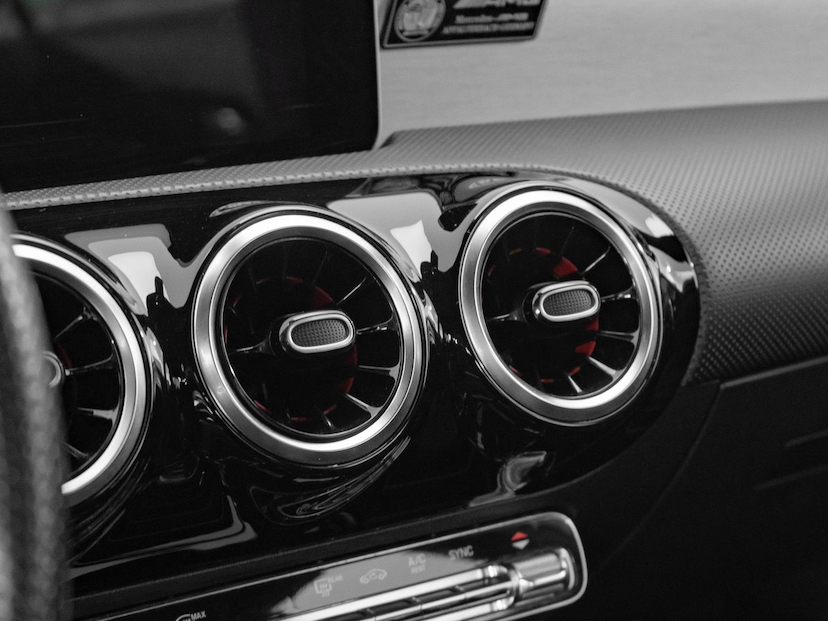 Foto do veículo MERCEDES-BENZ A 35 AMG  4M 2020 81.275 KM 249.900,00