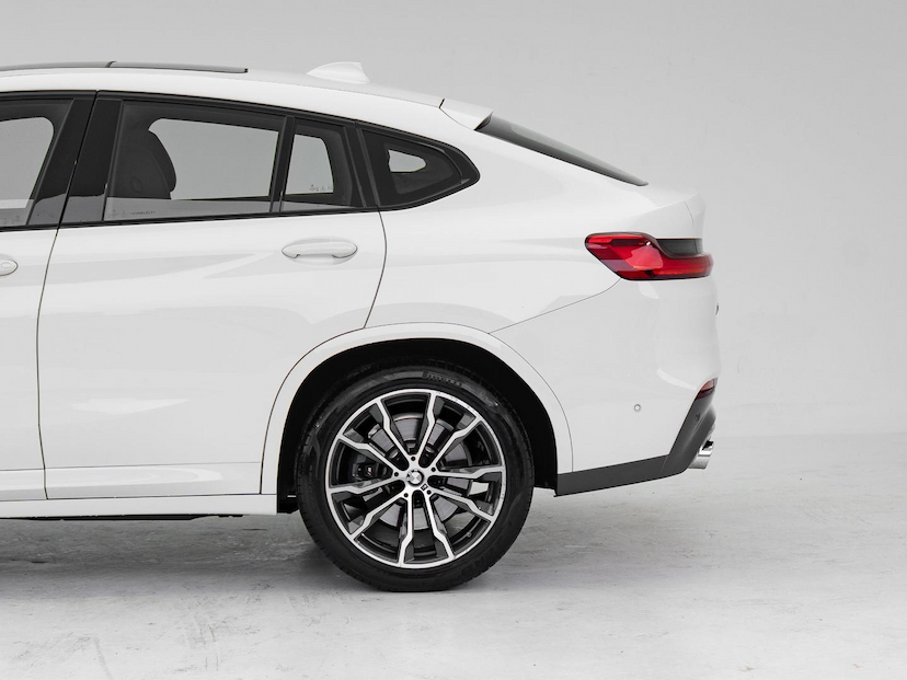 Foto do veículo BMW X4  XDRIVE30I 2019 33.919 KM 234.900,00