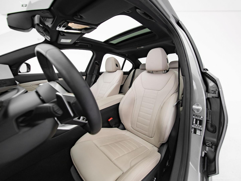 Foto do veículo BMW 320I  M SPORT FLEX 2025 13.465 KM 309.000,00