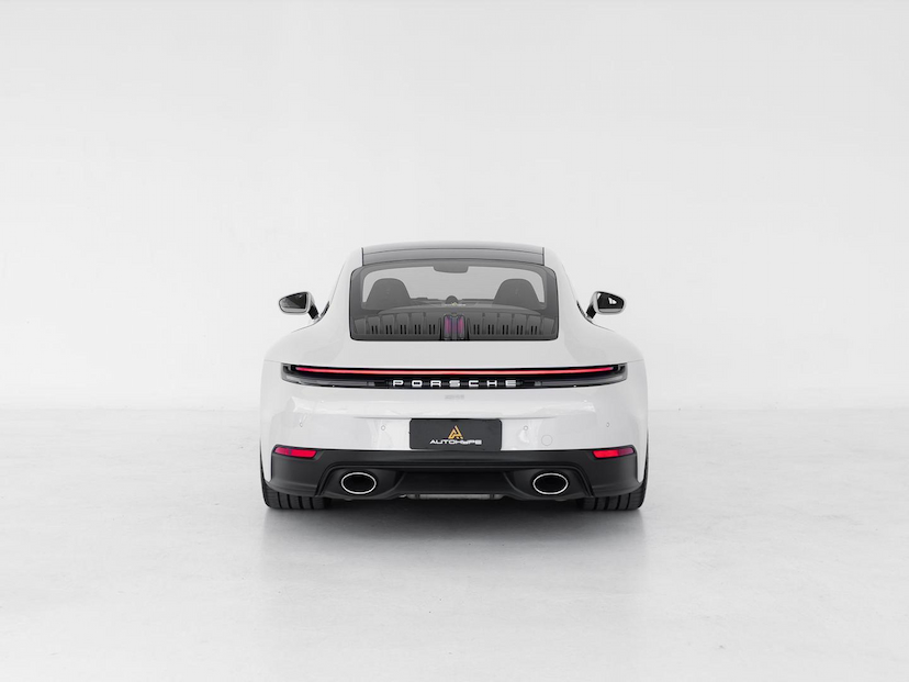 Foto do veículo PORSCHE 911 3.0 24V H6 GASOLINA CARRERA 4 PDK 2025 921 KM R$ 909.000,00