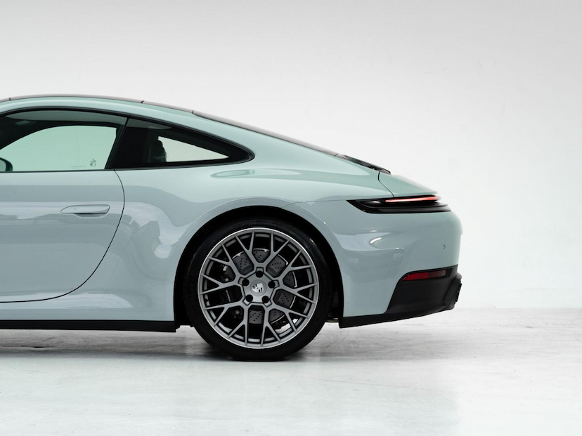 Foto do veículo PORSCHE 911 3.0 24V H6 GASOLINA CARRERA 4 PDK 2026 1.320 KM R$ 999.000,00