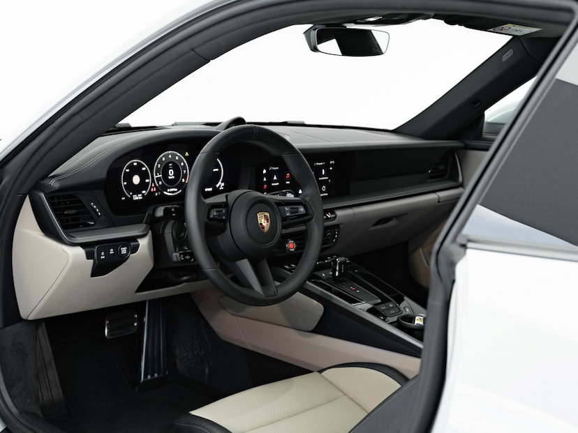 Foto do veículo PORSCHE 911 3.0 24V H6 GASOLINA CARRERA 4 PDK 2026 1.320 KM R$ 999.000,00