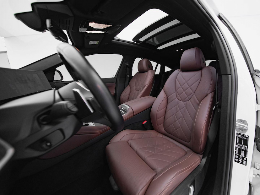 Foto do veículo BMW X6 3.0 XDRIVE40I MSP 2024 19.235 KM R$ 599.000,00
