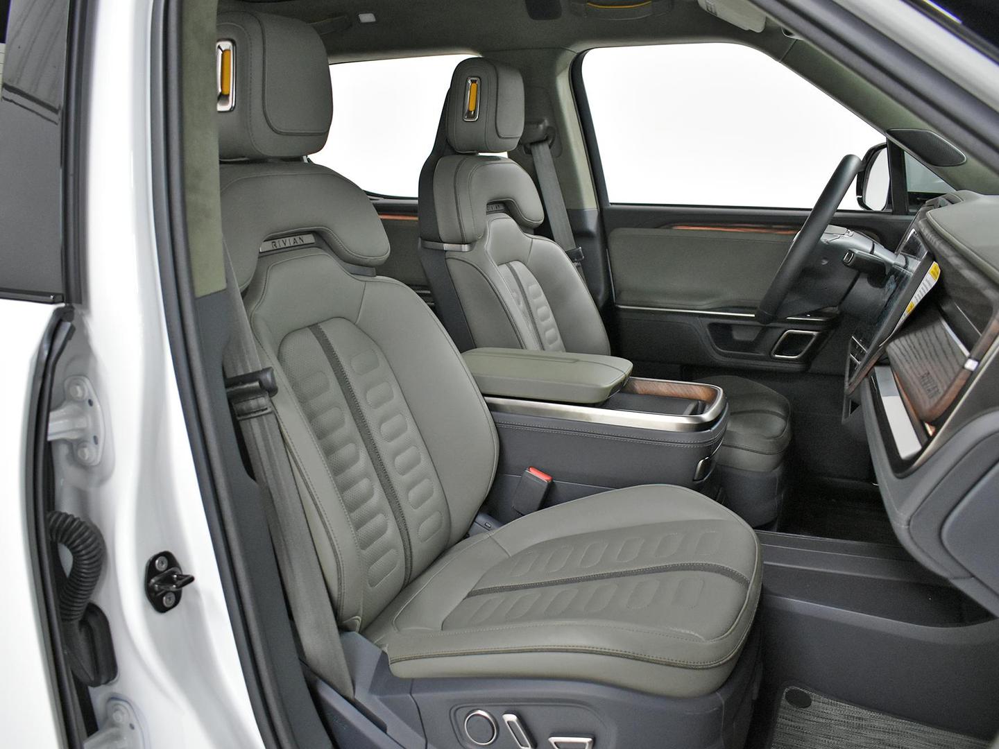 Foto do veículo RIVIAN R1T  2022 880 KM 990.000,00