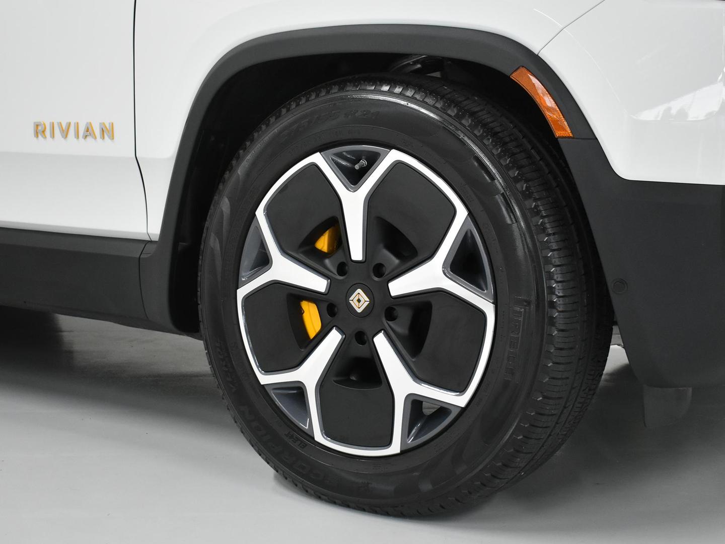 Foto do veículo RIVIAN R1T  2022 880 KM 990.000,00
