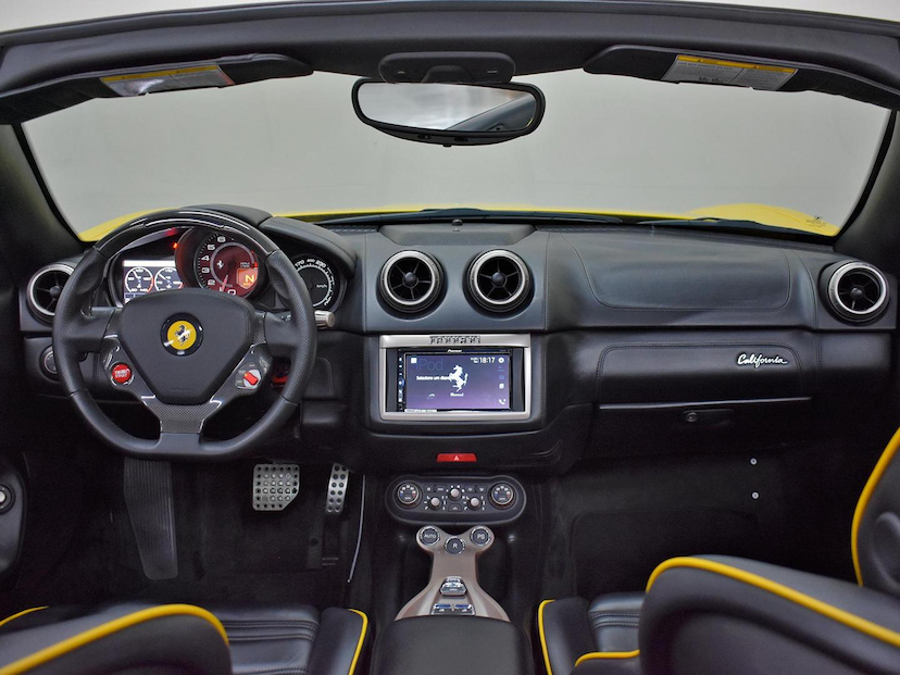 Foto do veículo FERRARI CALIFORNIA  2014 24.379 KM 1.690.000,00