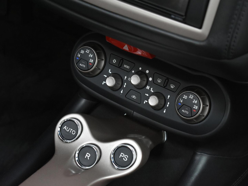 Foto do veículo FERRARI CALIFORNIA  2014 24.379 KM 1.690.000,00