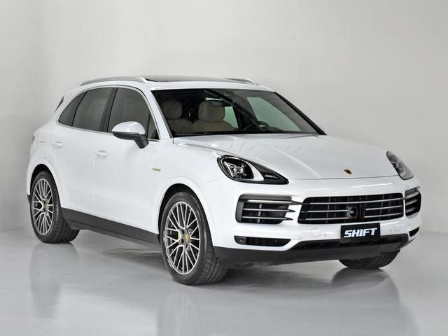 Foto do veículo PORSCHE CAYENNE  3.0 V6 462CV (HIBRIDO) 2021 25.202 KM 565.000,00