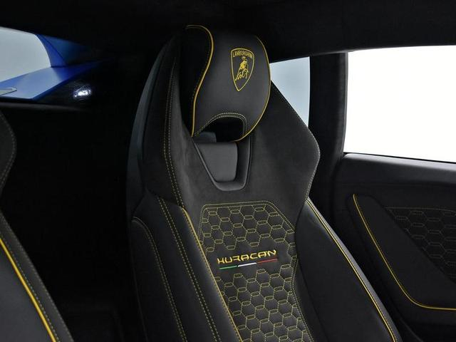 Foto do veículo LAMBORGHINI HURACAN  TECNICA COUPE LP 640-2 2023 90 KM 4.300.000,00