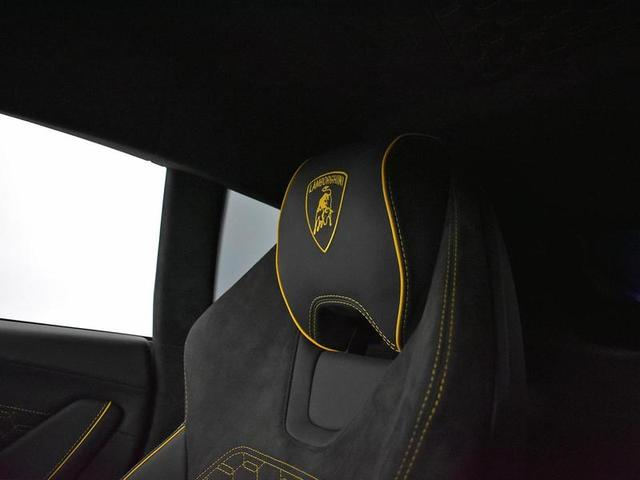 Foto do veículo LAMBORGHINI HURACAN  TECNICA COUPE LP 640-2 2023 90 KM 4.300.000,00