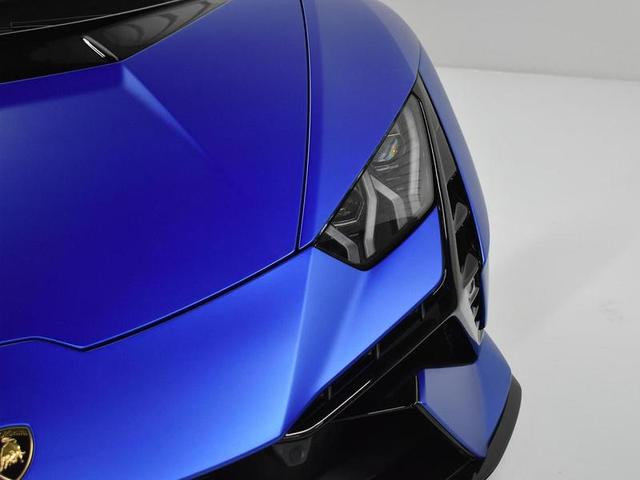 Foto do veículo LAMBORGHINI HURACAN  TECNICA COUPE LP 640-2 2023 90 KM 4.300.000,00